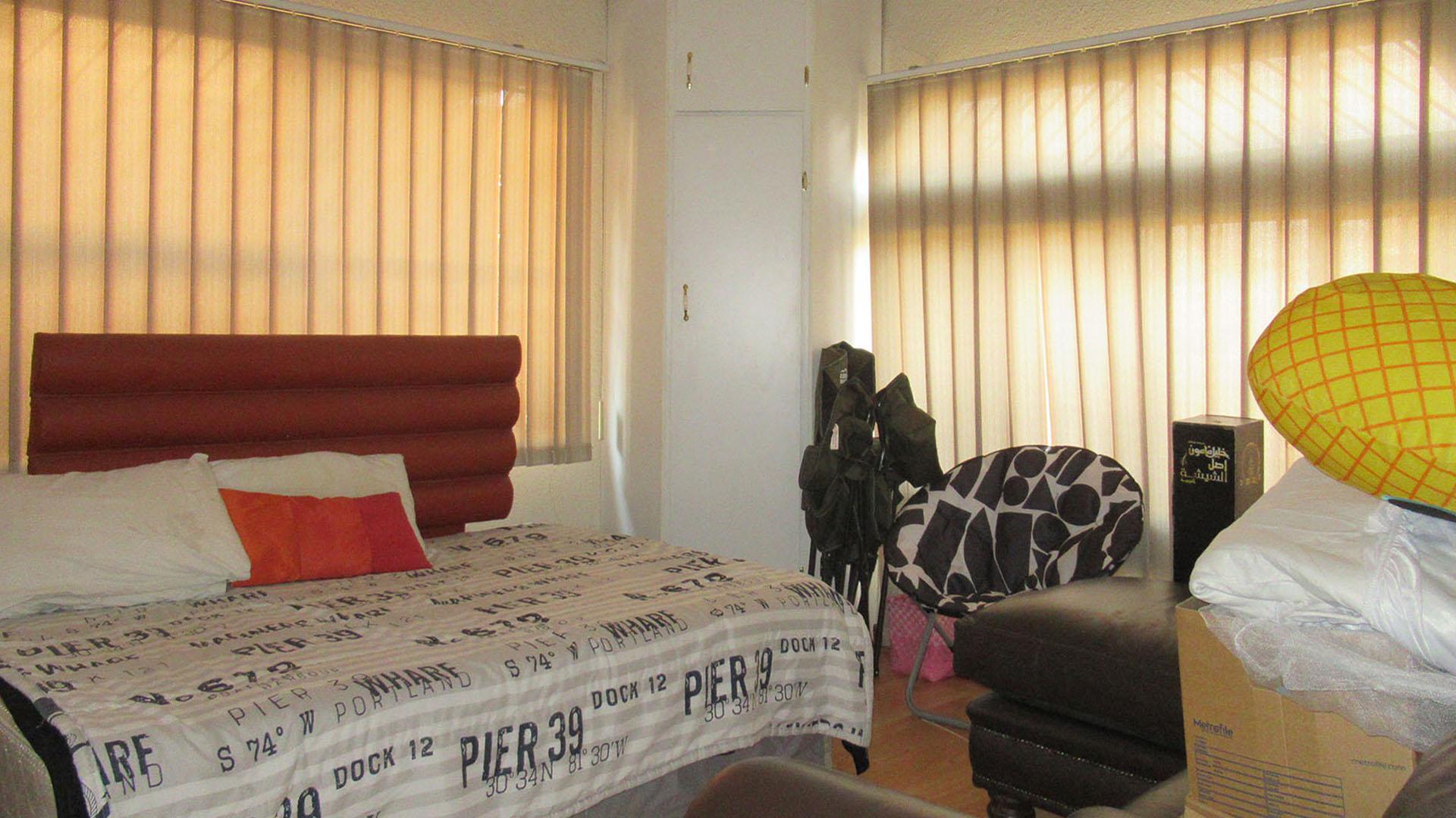 Bed Room 1 - 16 square meters of property in Lenasia South