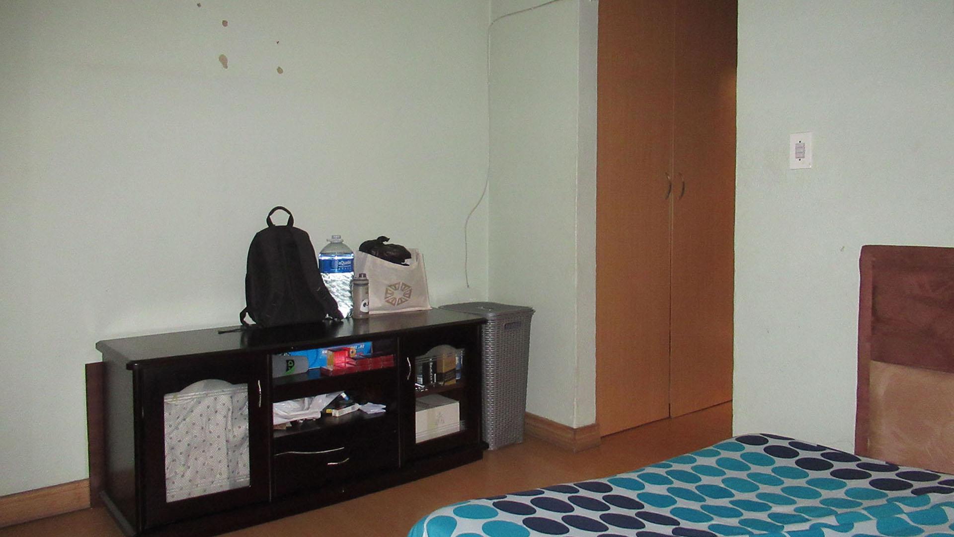 Bed Room 2 - 16 square meters of property in Lenasia South