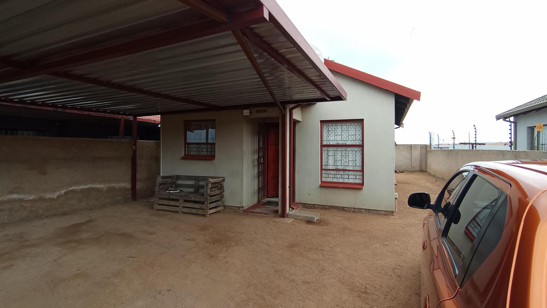 Front View of property in Soshanguve East