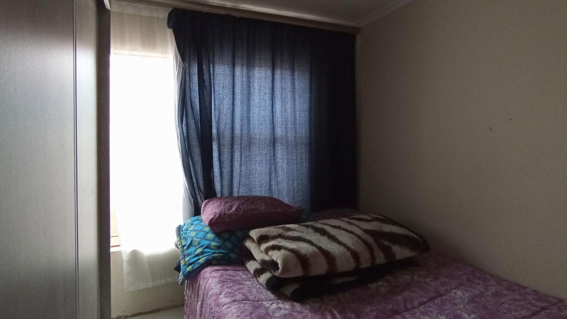 Bed Room 1 - 7 square meters of property in Soshanguve East