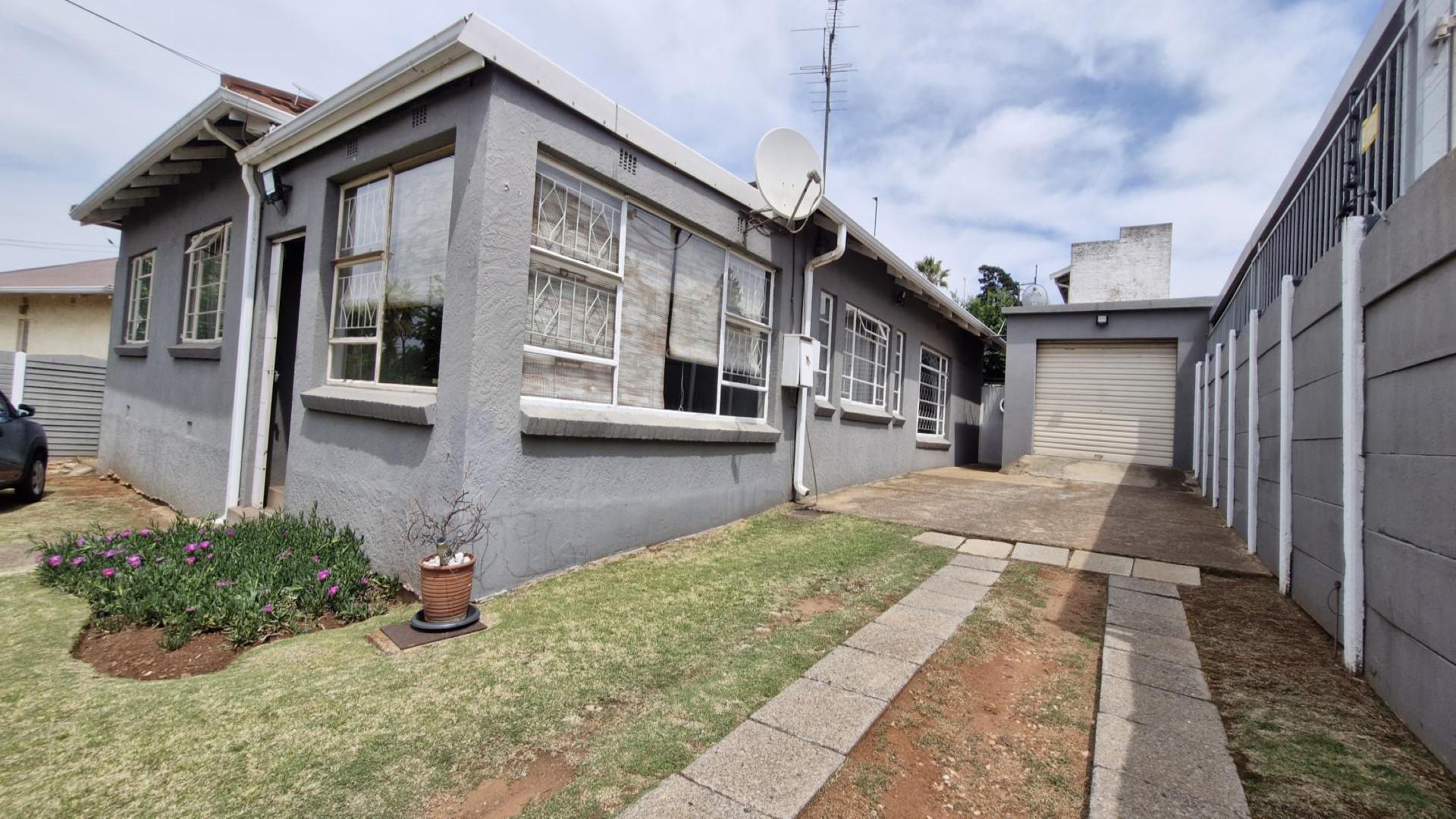 Front View of property in Gerdview