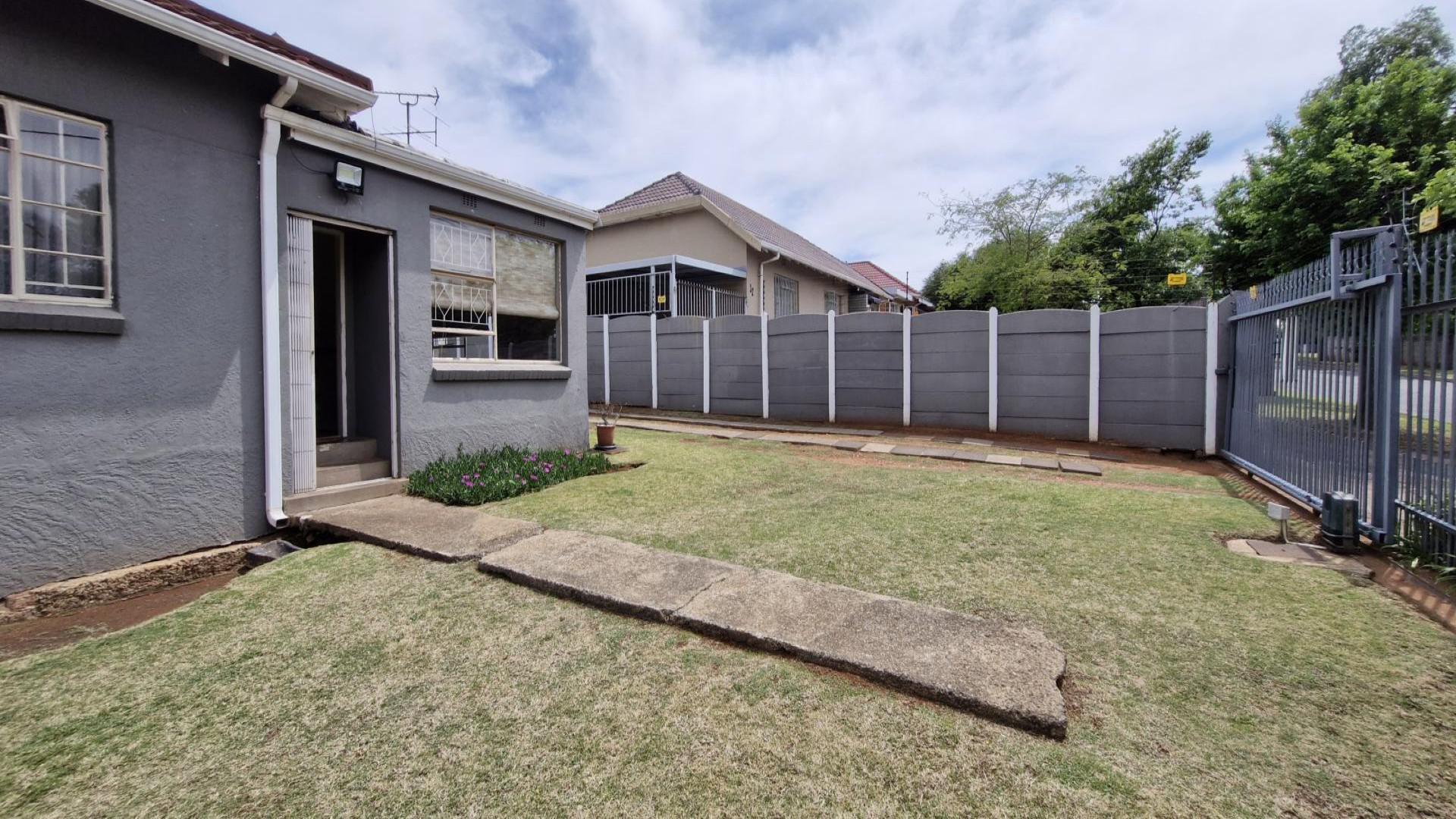 Front View of property in Gerdview