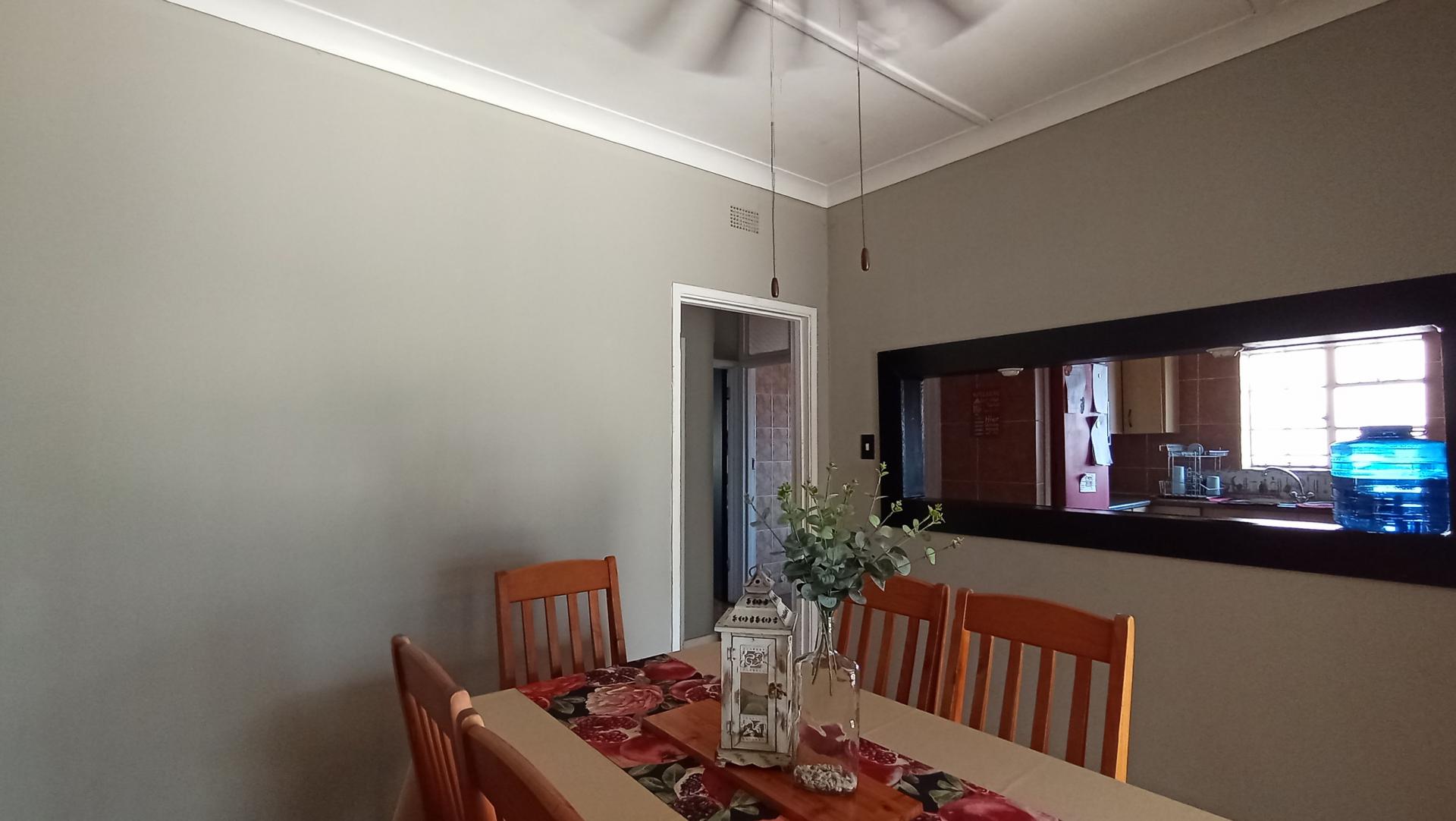 Dining Room - 12 square meters of property in Gerdview