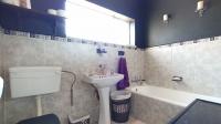 Main Bathroom - 4 square meters of property in Gerdview