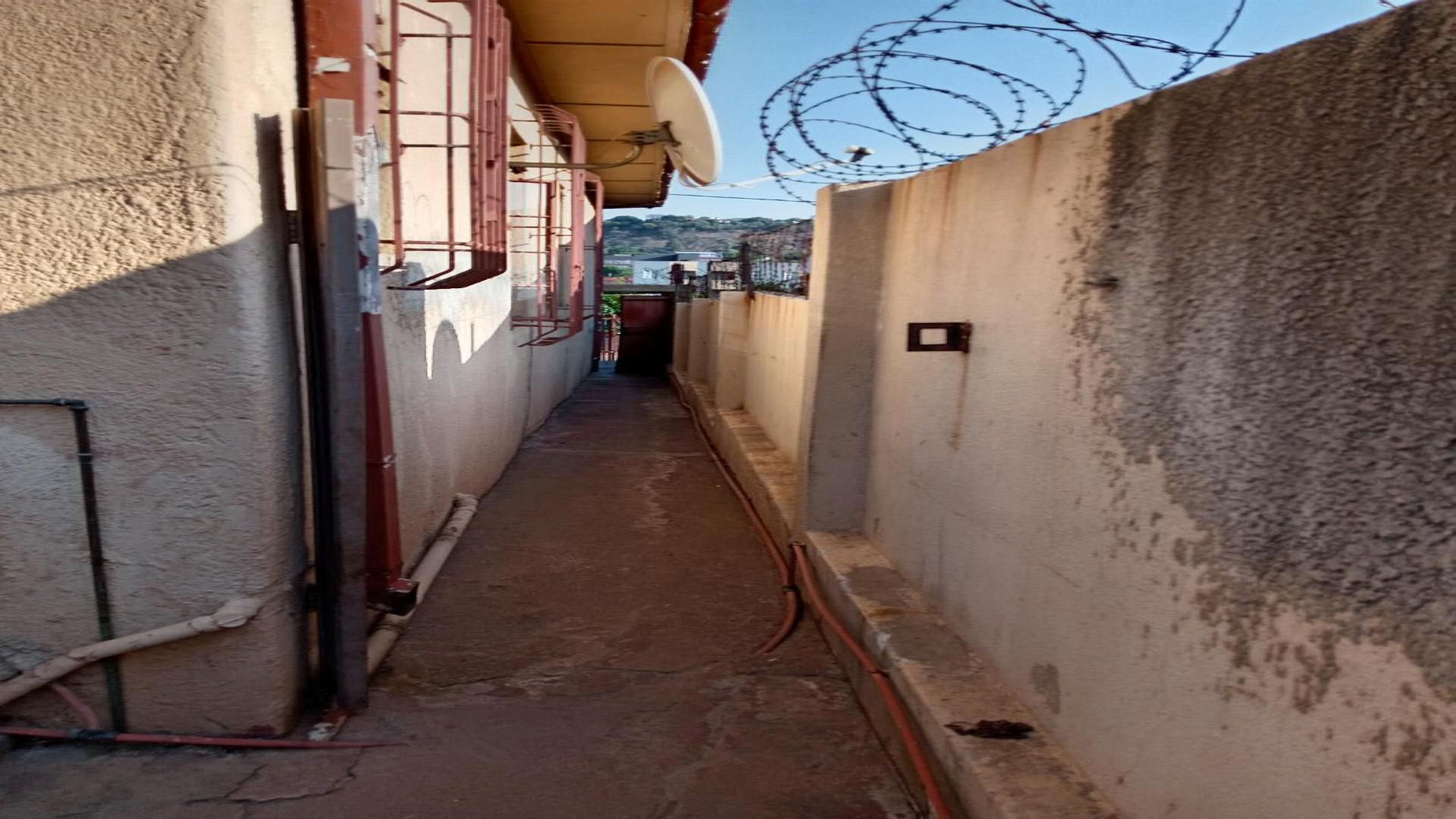 Spaces of property in Lorentzville