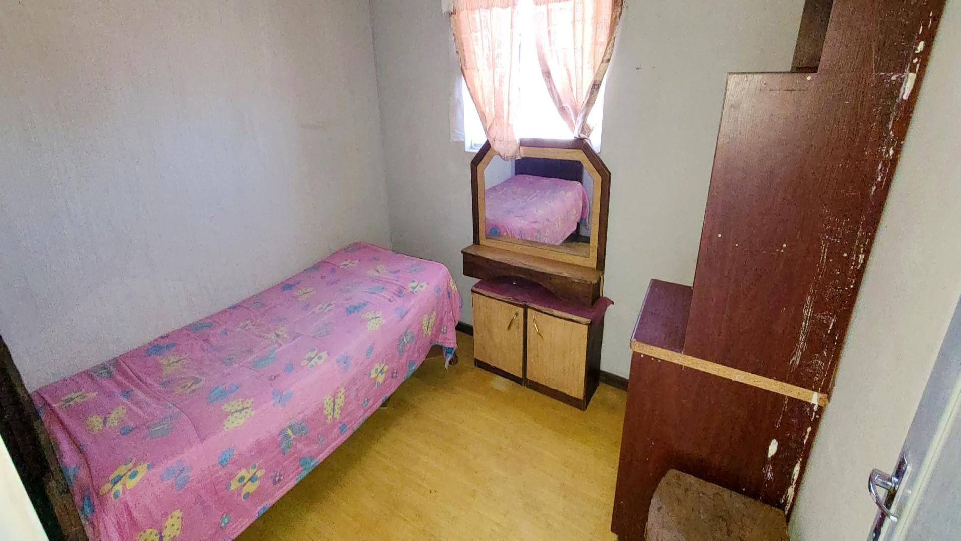 Bed Room 1 of property in Malibu Village