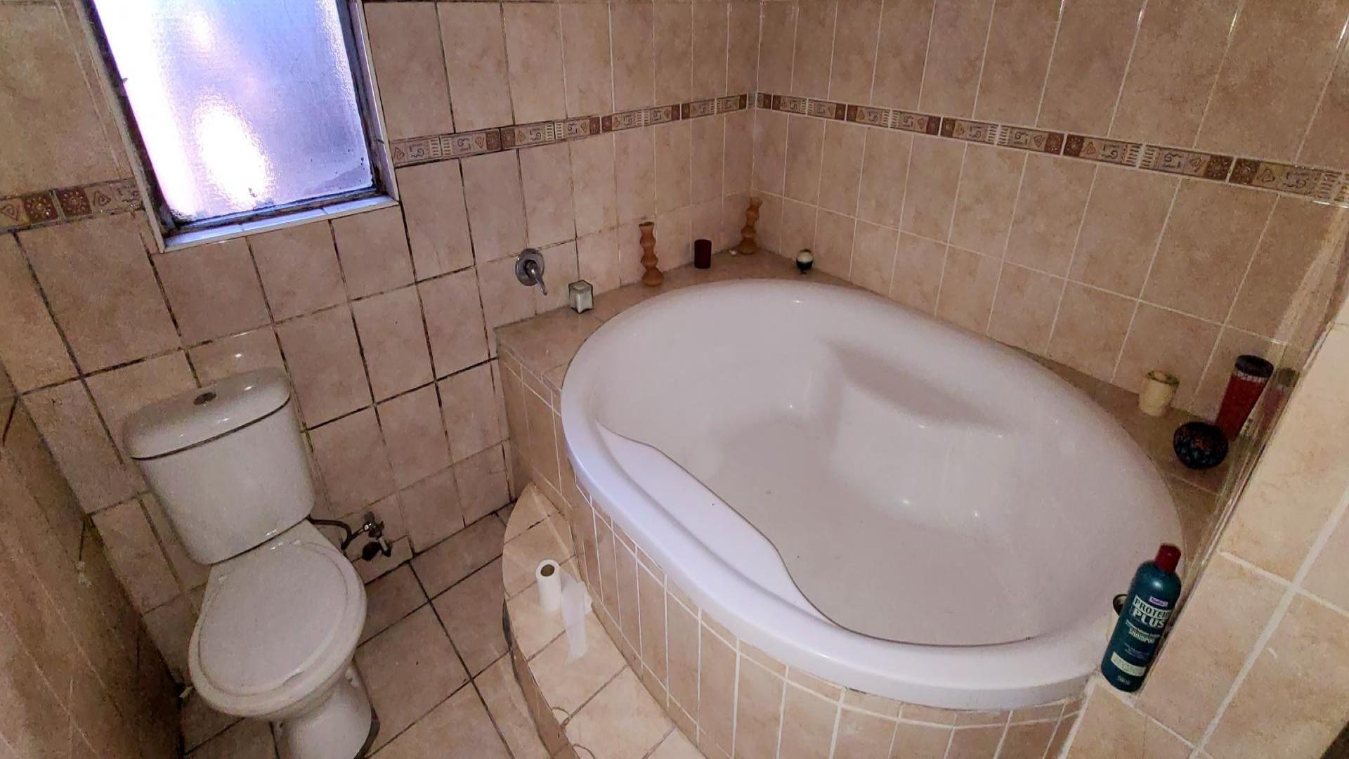 Bathroom 3+ of property in Malibu Village