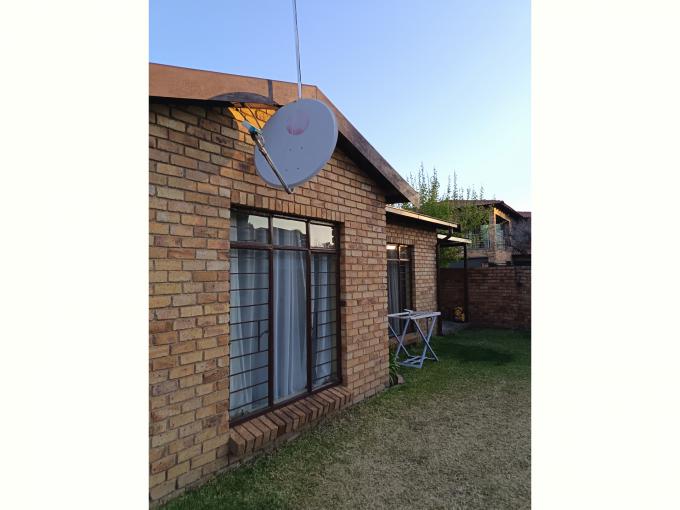 3 Bedroom Duplex for Sale and to Rent For Sale in Terenure - MR694495