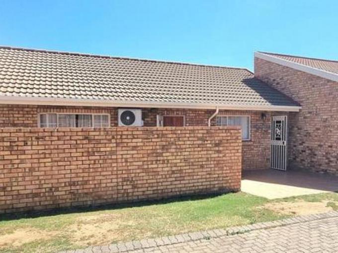 4 Bedroom House for Sale For Sale in Amberfield - MR694515