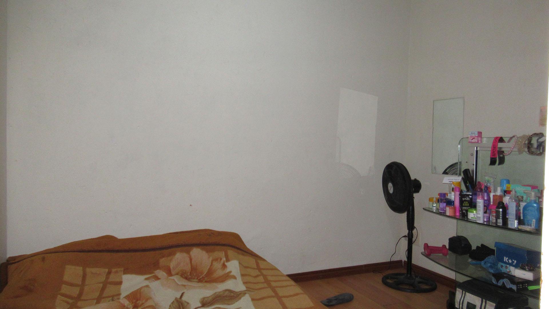 Bed Room 1 - 15 square meters of property in Florida