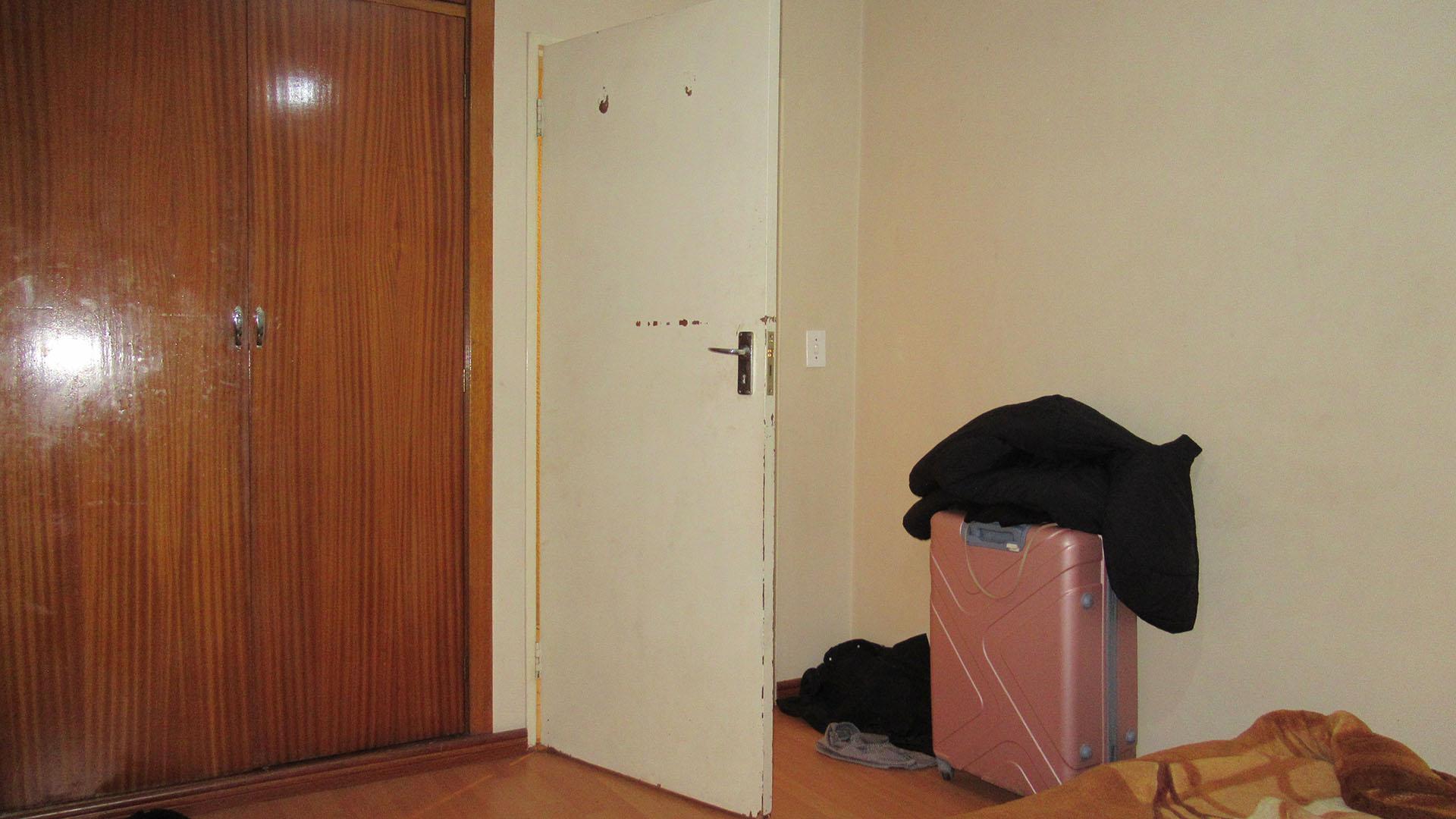 Bed Room 1 - 15 square meters of property in Florida