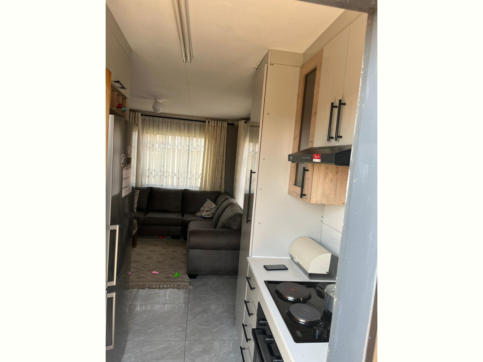  of property in Dawn Park