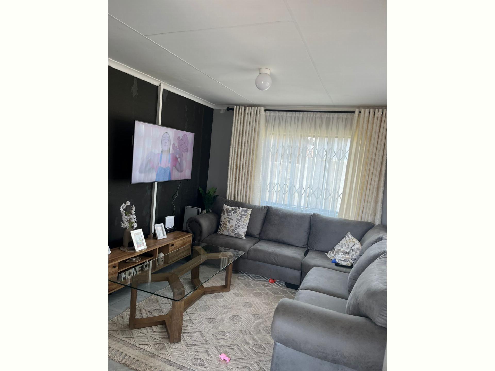  of property in Dawn Park