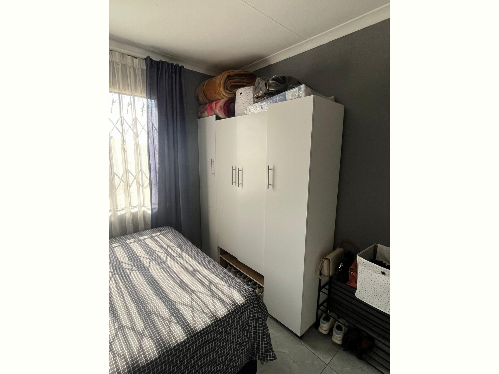  of property in Dawn Park