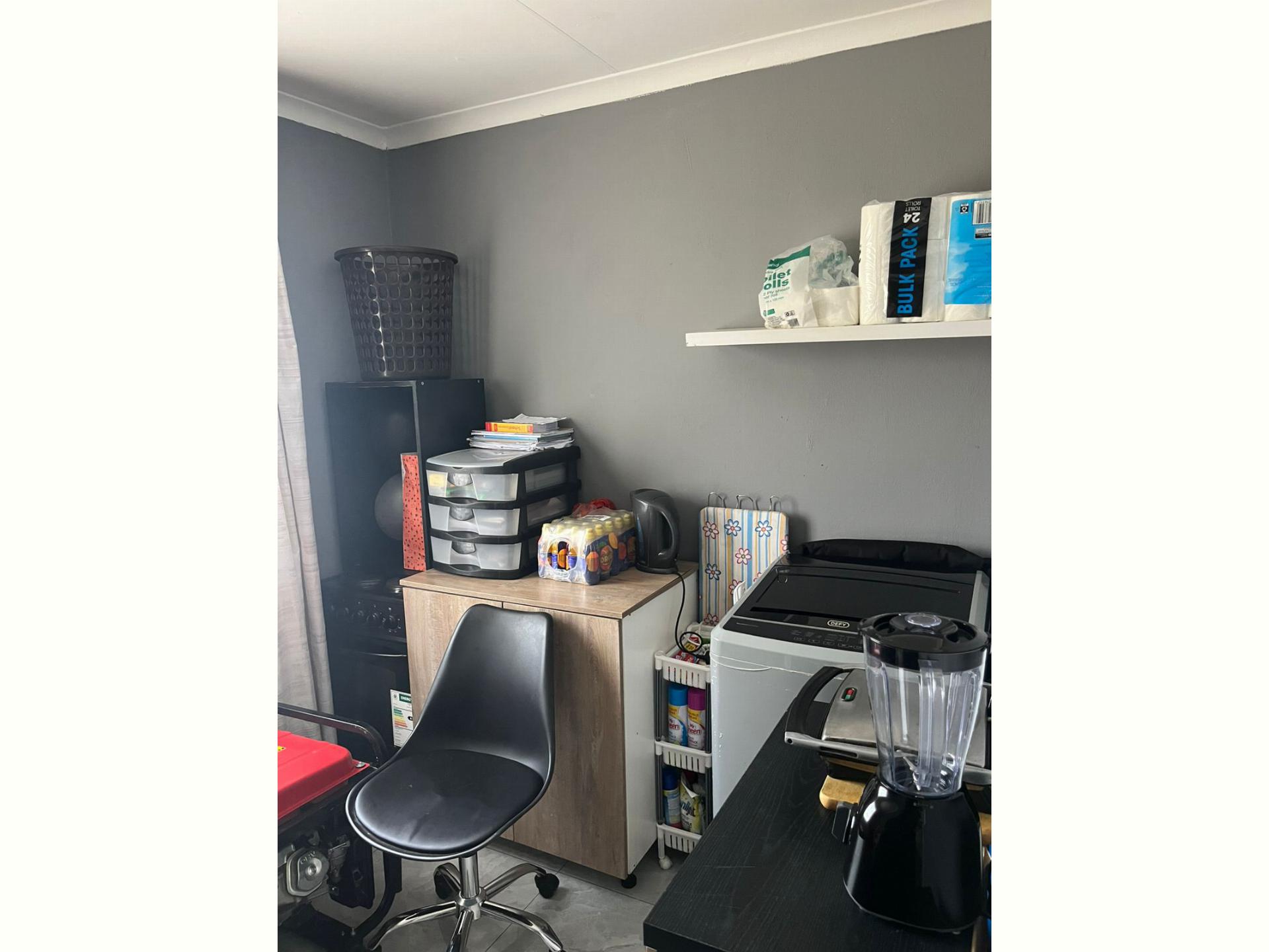  of property in Dawn Park