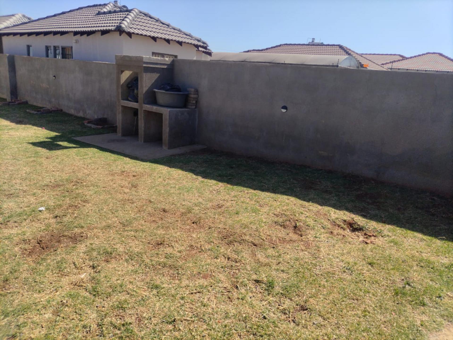  of property in Dawn Park