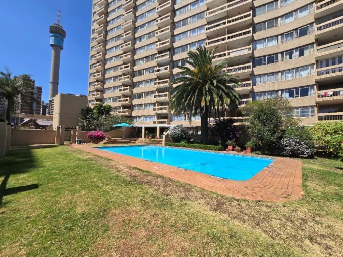 2 Bedroom Apartment for Sale For Sale in Parktown - MR694561