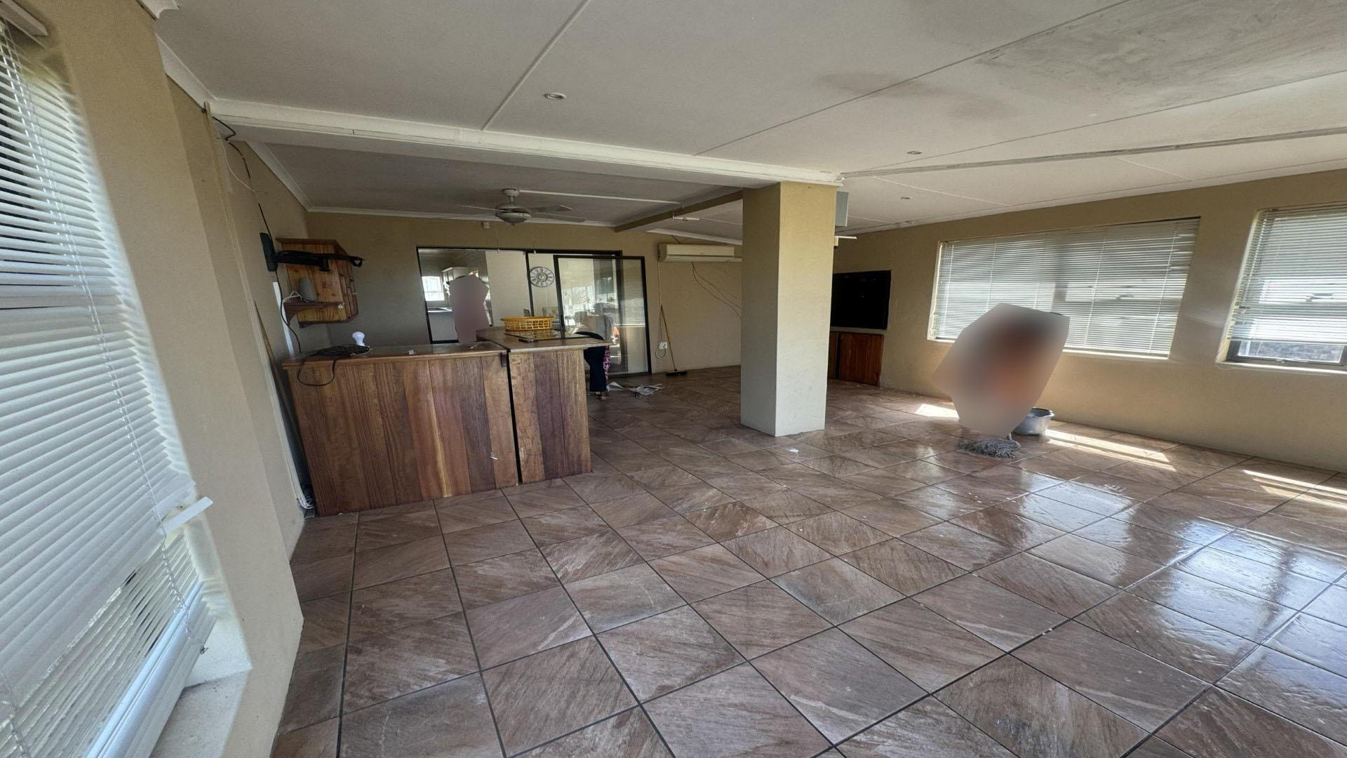 Entertainment of property in Kaysers Beach