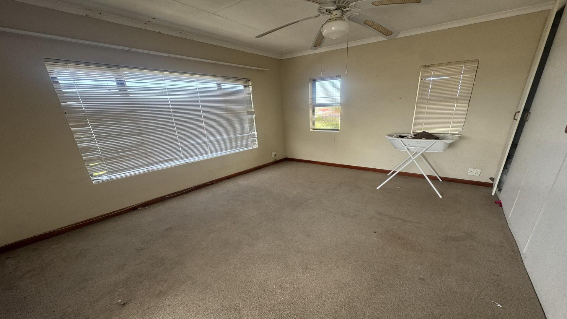 Bed Room 1 of property in Kaysers Beach