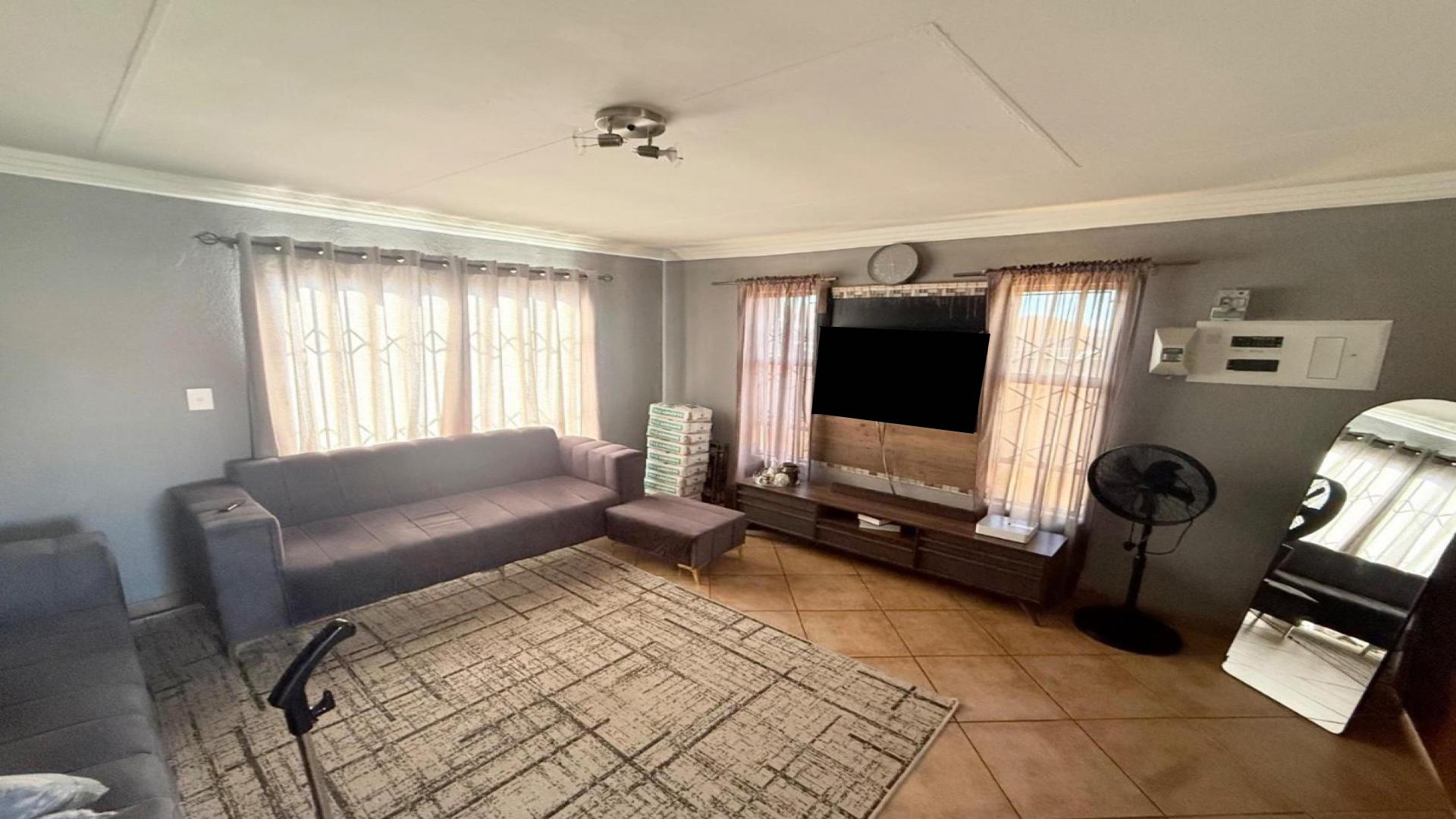 Lounges of property in Vanderbijlpark