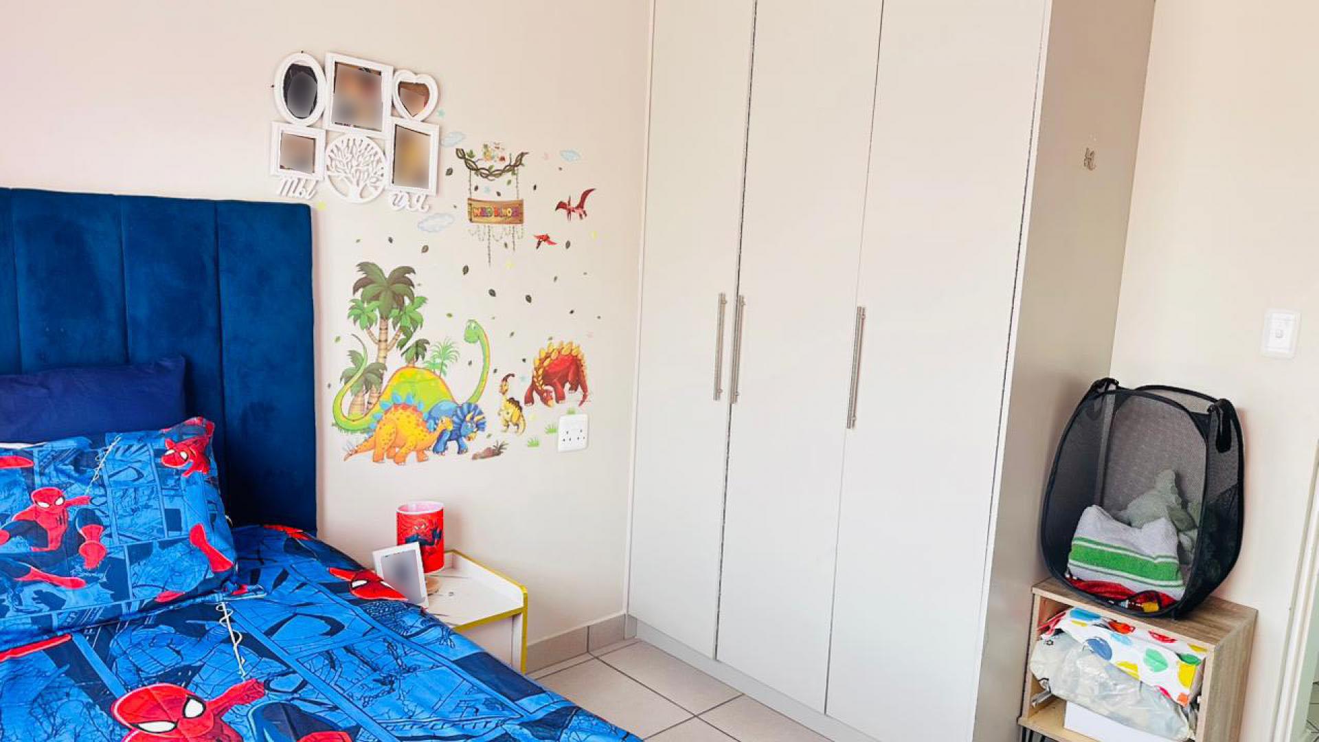 Bed Room 2 of property in Bloemspruit