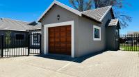 Front View of property in Bloemspruit
