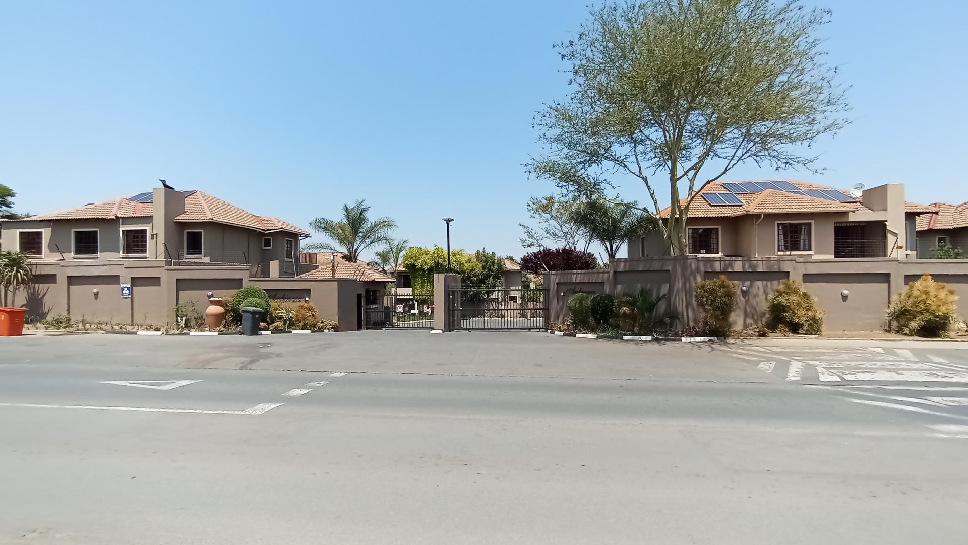 Front View of property in Witkoppen