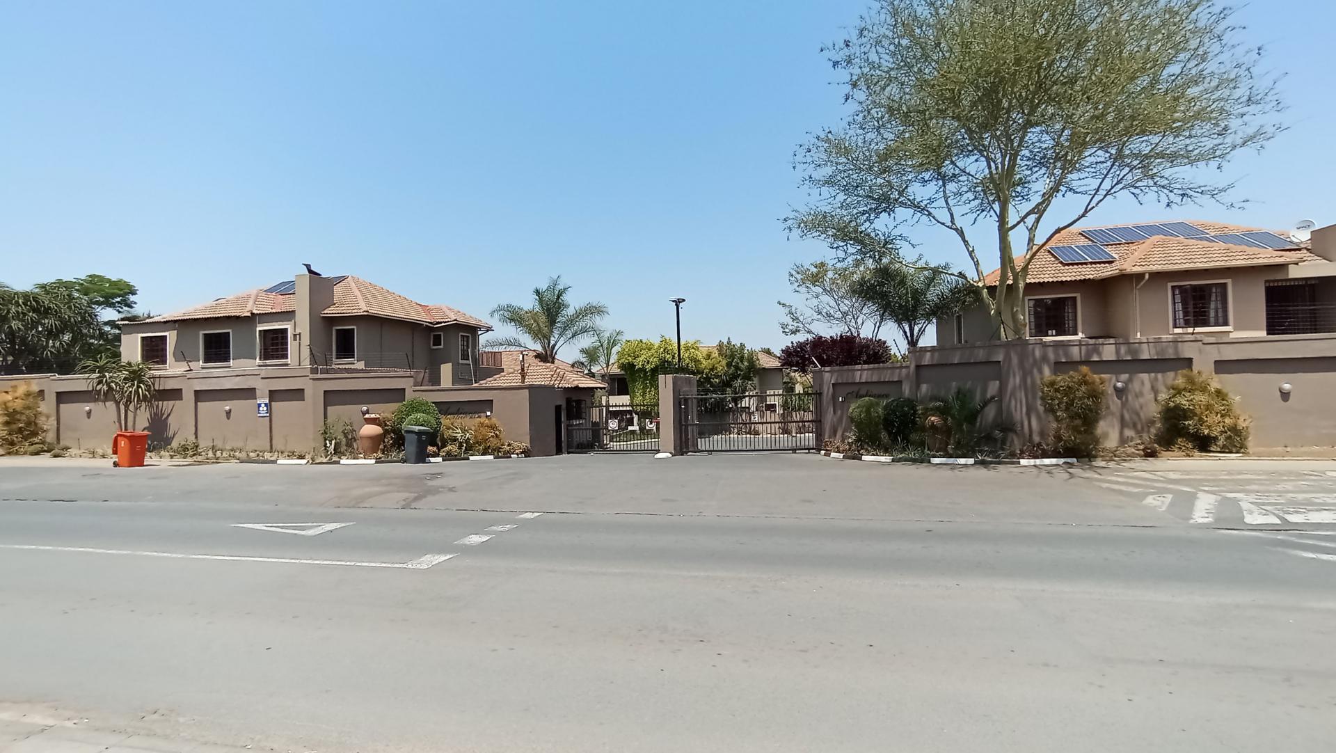 Front View of property in Witkoppen