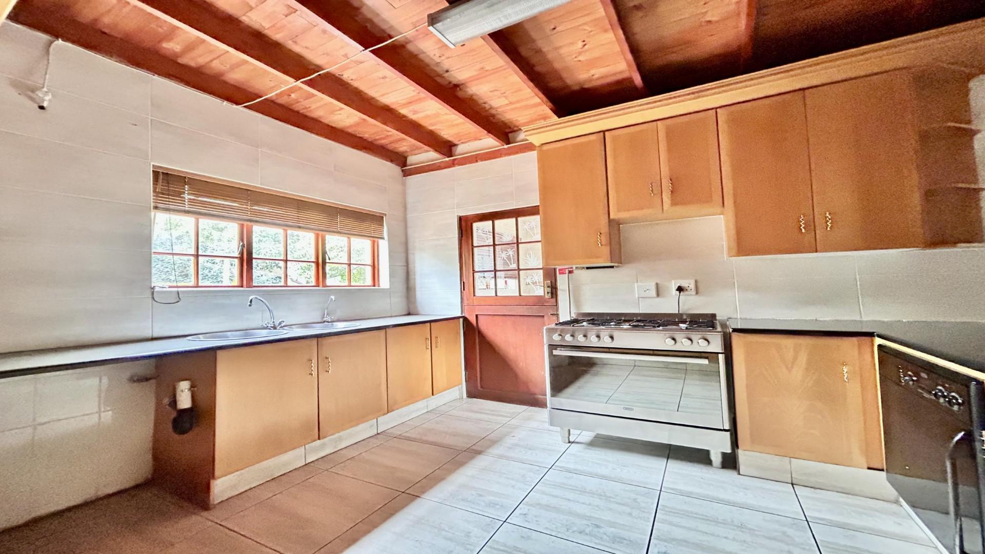 Kitchen of property in Melodie