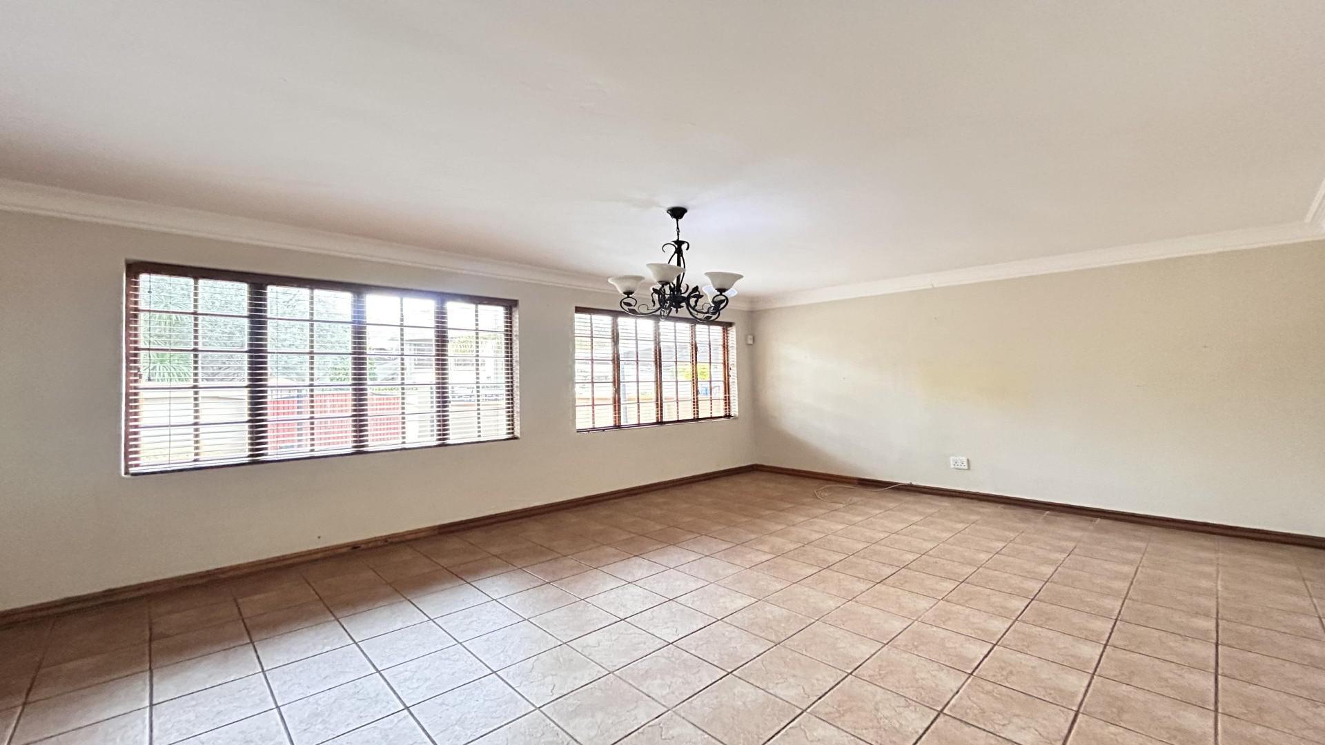 Bed Room 1 - 31 square meters of property in Melodie