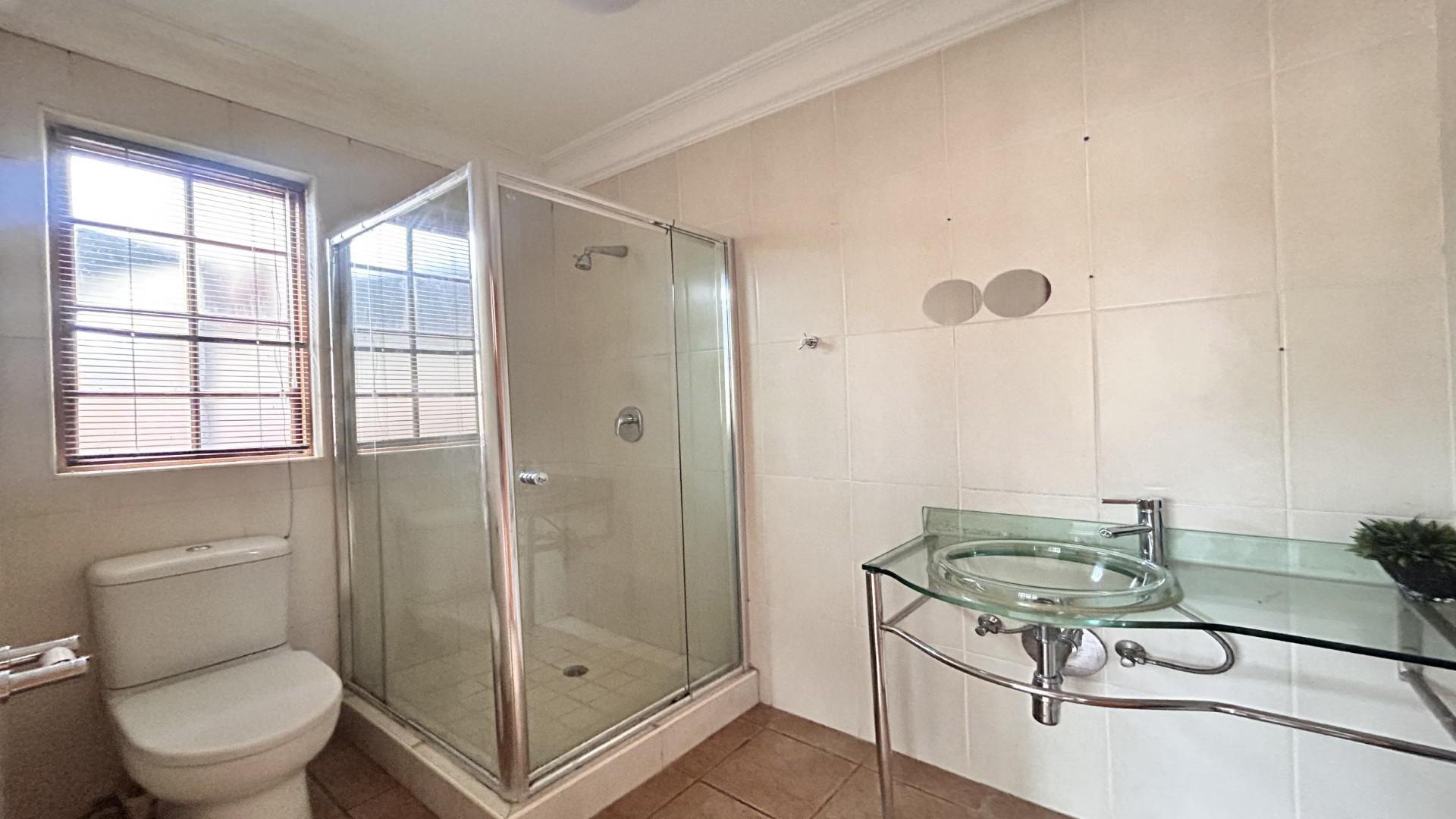 Bathroom 1 - 5 square meters of property in Melodie