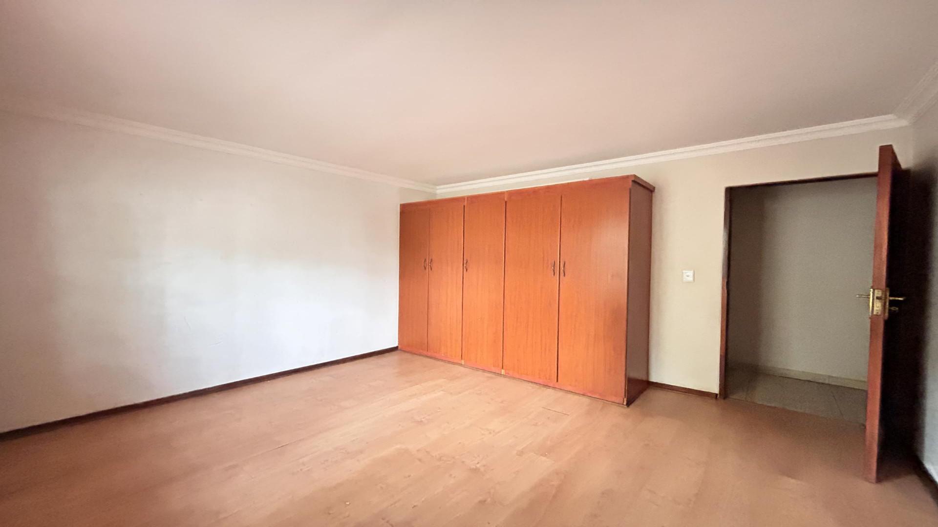 Bed Room 2 - 15 square meters of property in Melodie