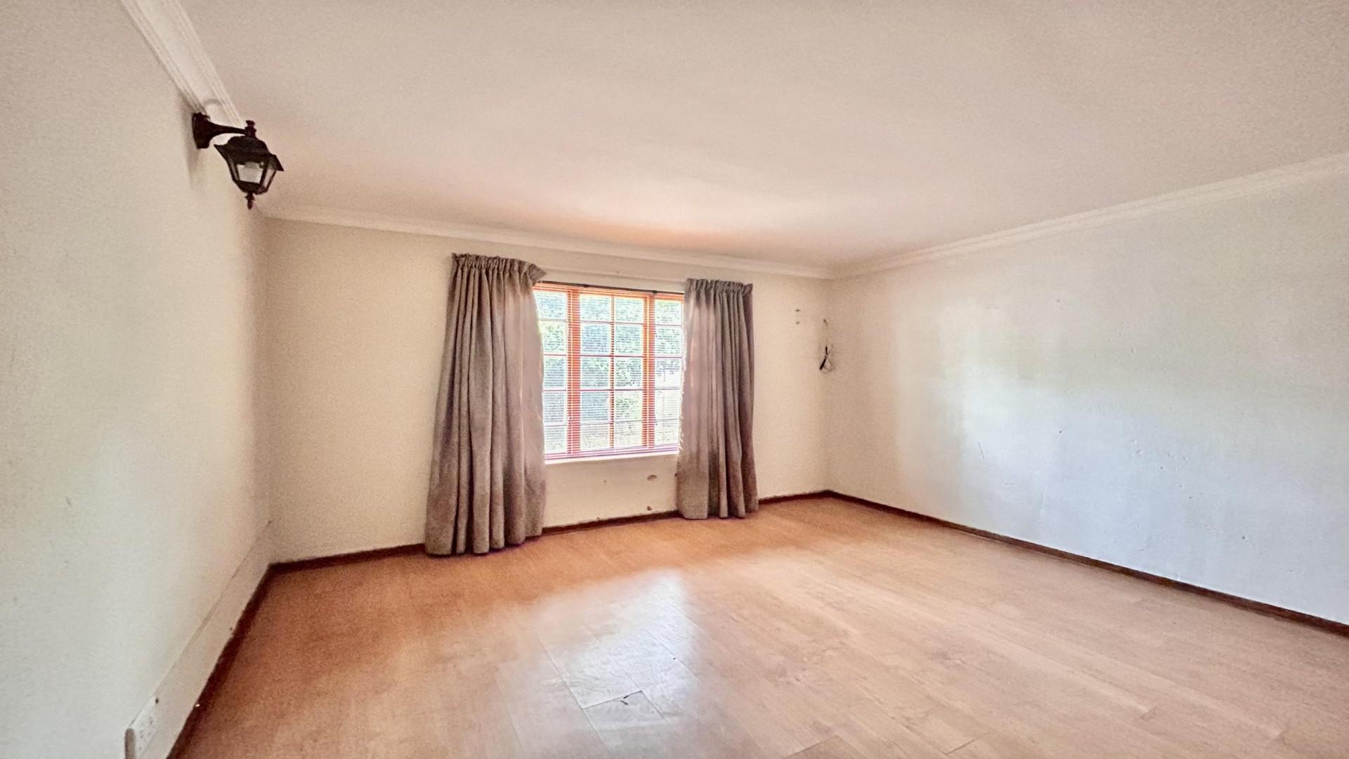 Bed Room 2 - 15 square meters of property in Melodie