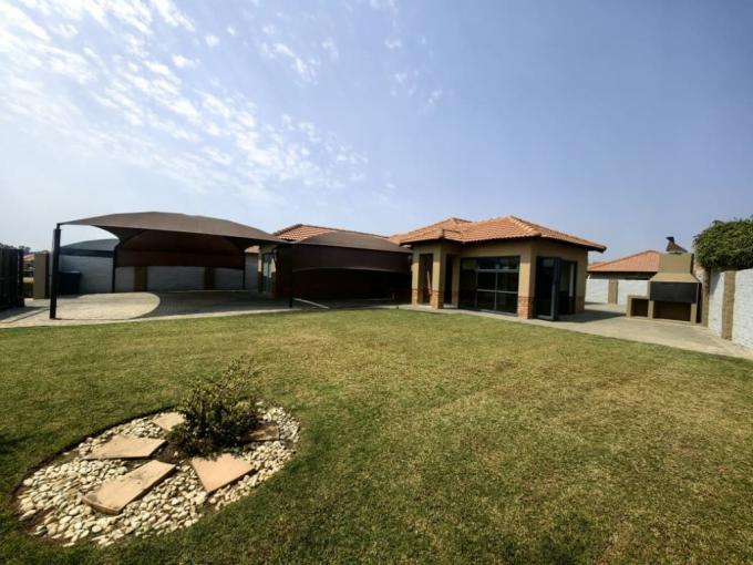 4 Bedroom House for Sale For Sale in Rustenburg - MR694629