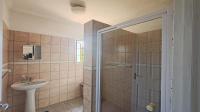 Bathroom 2 of property in Stonehenge