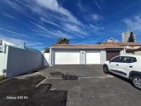  of property in Bloubergstrand