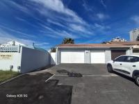  of property in Bloubergstrand
