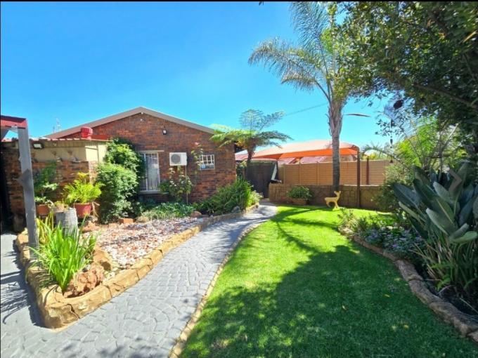 3 Bedroom House for Sale For Sale in Elandspark - MR694657