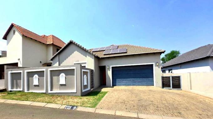 3 Bedroom Freehold Residence for Sale For Sale in Hartbeespoort - Private Sale - MR694660