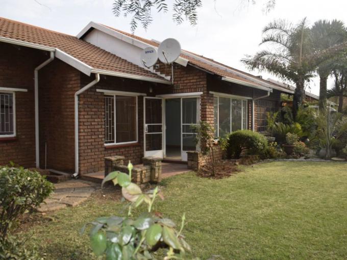 3 Bedroom Simplex for Sale For Sale in Boksburg - MR694669