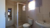 Main Bathroom - 4 square meters of property in Rosslyn