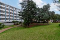 of property in Bedford Gardens