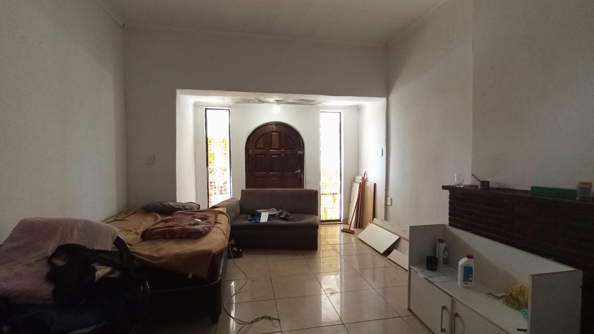 Bed Room 1 - 28 square meters of property in Kensington - JHB