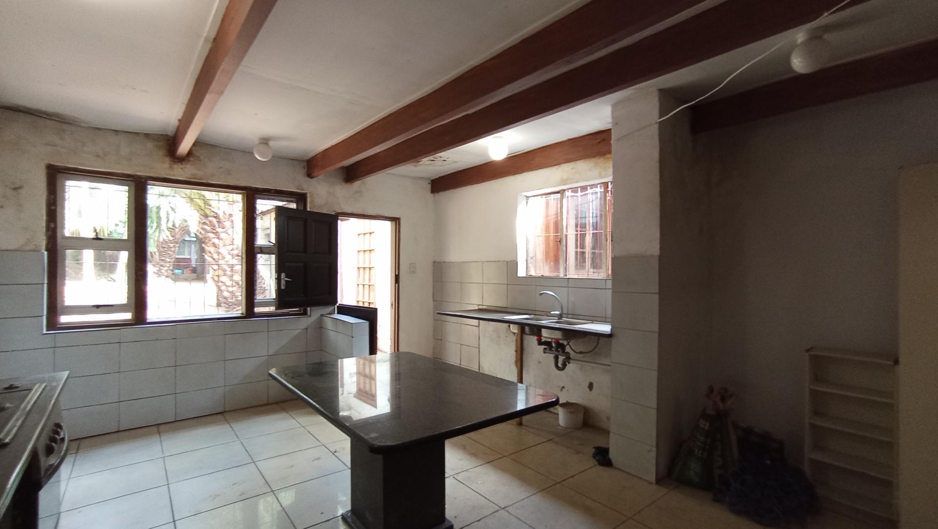 Kitchen - 17 square meters of property in Kensington - JHB