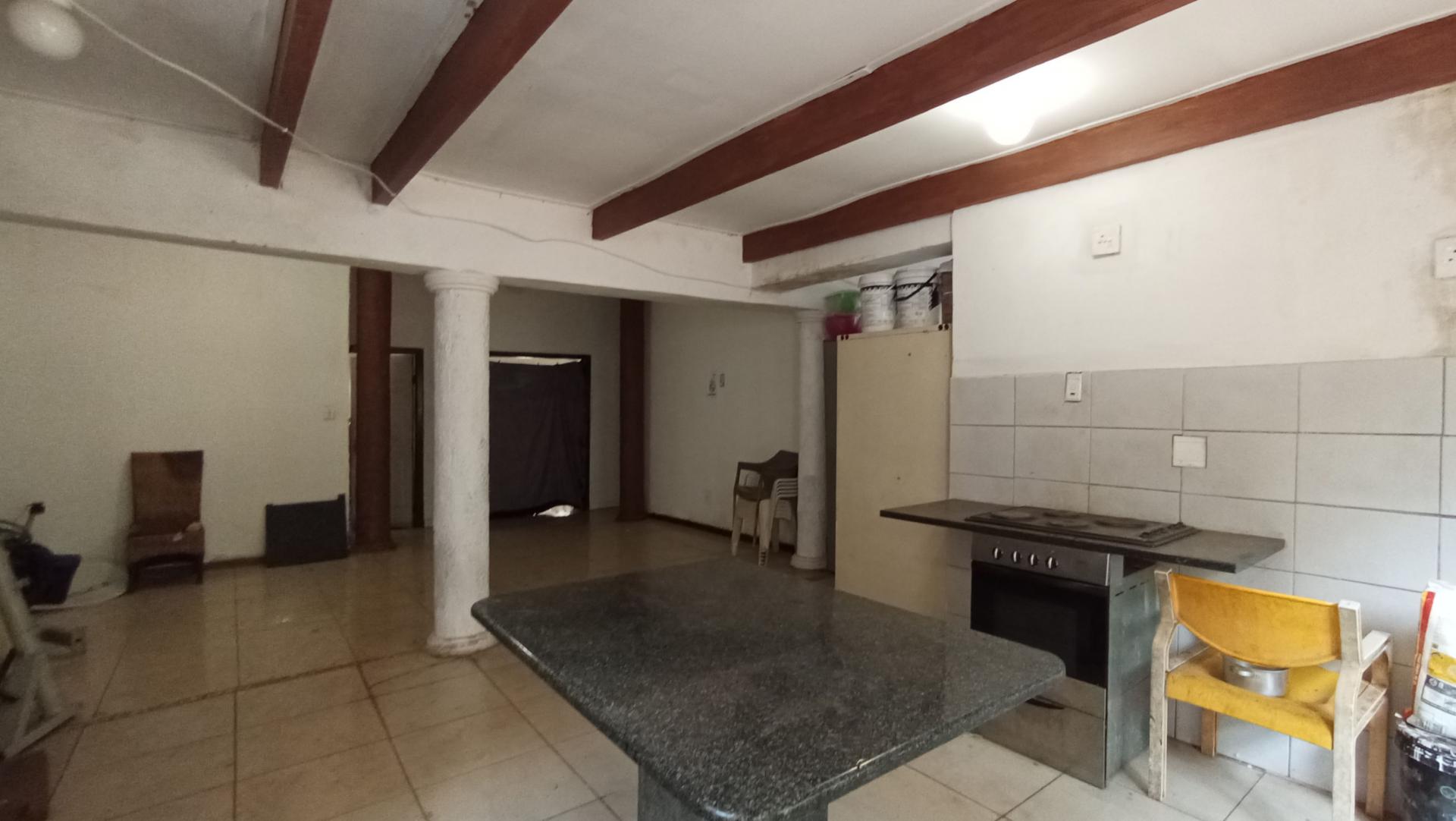 Kitchen - 17 square meters of property in Kensington - JHB