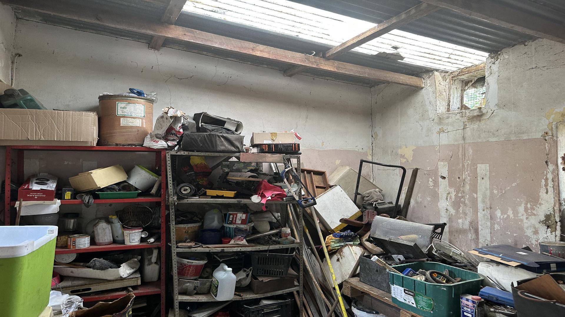 Spaces of property in Reitz