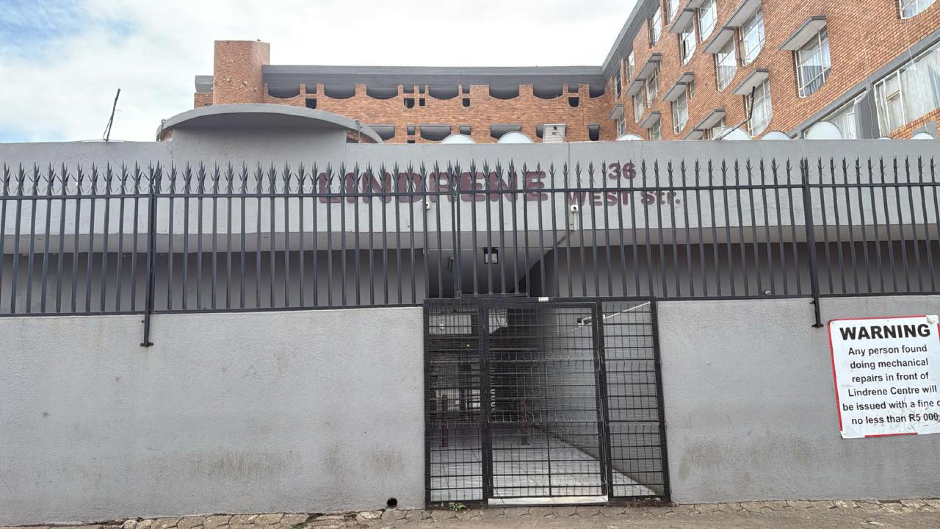 Front View of property in Kempton Park