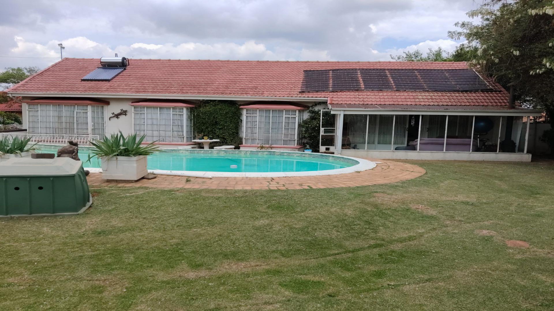 Backyard of property in Ontdekkerspark