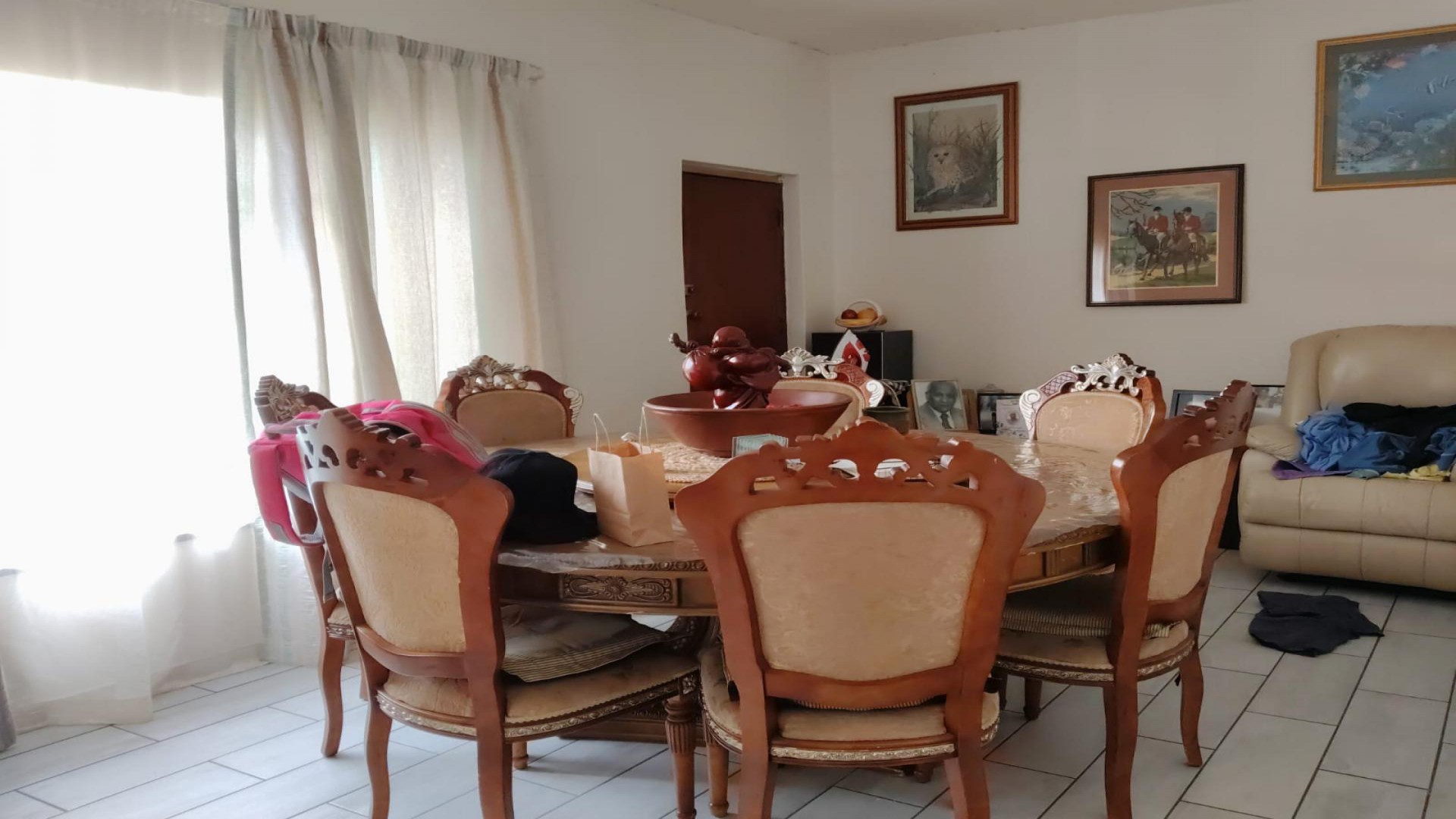 Dining Room of property in Ontdekkerspark