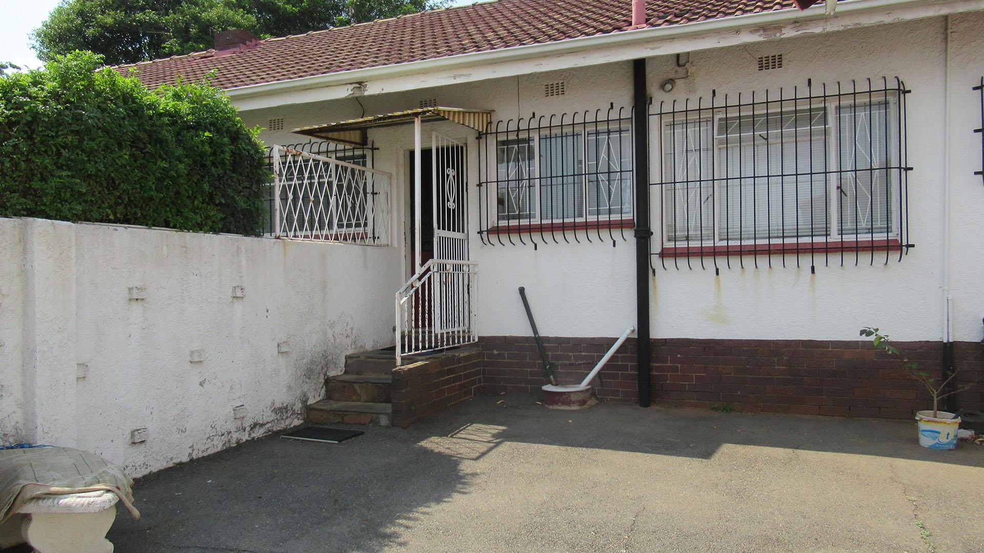 Spaces - 9 square meters of property in Ontdekkerspark